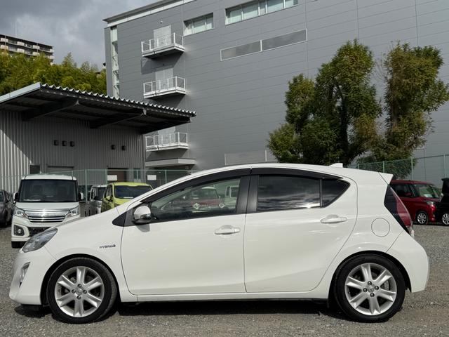 アクア Ｓ　ＳＤナビ　ワンセグＴＶ　リアカメラ　スマートキー　ＬＥＤヘッドライト　Ｂｌｕｅｔｏｏｔｈ　純正１６インチアルミ　ＥＴＣ（7枚目）