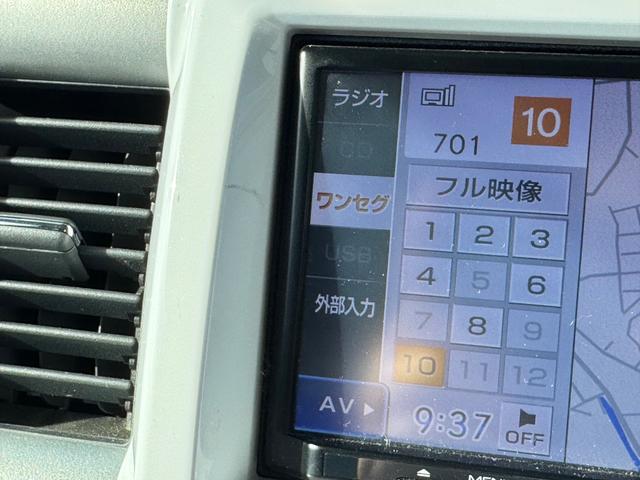 施工実績４，０００台以上！ご購入者の９２％（直近１年実績）の方にご利用いただいている当社イチ押しのプレミアムクリーニング！外装のコーティングだけではなく、内装も徹底的にクリーニングします。