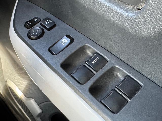 ローン実績２，０００件以上！一括では難しくてもローンならどうですか？求めていた車のワンランク上の車でもローンで、月々の支払いが少なく出来れば手に入ります。