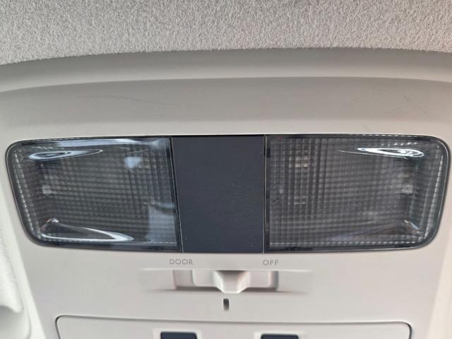 インプレッサスポーツ ２．０ｉ－Ｓアイサイト　４ＷＤ　ＳＤナビ　フルセグＴＶ　リアカメラ　衝突軽減ブレーキ　Ｂｌｕｅｔｏｏｔｈ　ＡＣＣ　純正１７インチアルミ　ＥＴＣ（35枚目）