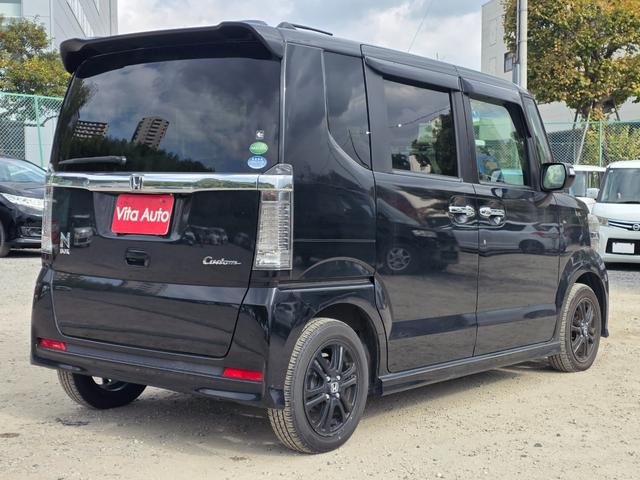 Ｎ－ＢＯＸカスタム Ｇ　ＳＳブラックスタイルパッケージ　メモリーナビ　フルセグＴＶ　リアカメラ　スマートキー　ＨＩＤヘッドライト　両側パワスラ　シートヒーター　Ｂｌｕｅｔｏｏｔｈ　純正１４インチアルミ　ＥＴＣ（11枚目）