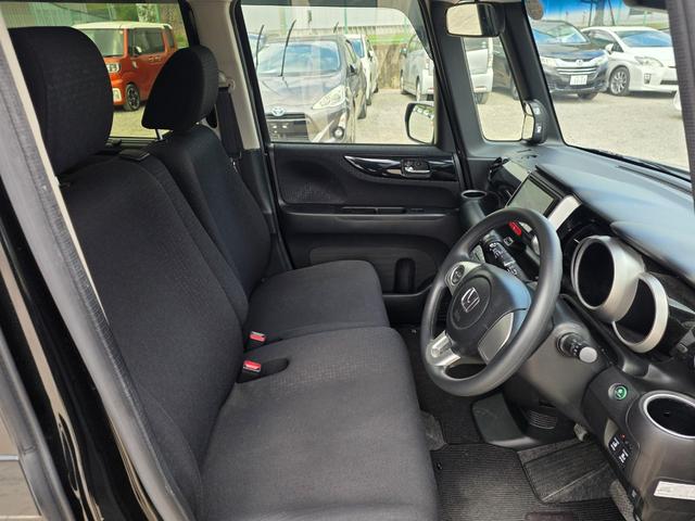 Ｎ－ＢＯＸカスタム Ｇ　ＳＳブラックスタイルパッケージ　メモリーナビ　フルセグＴＶ　リアカメラ　スマートキー　ＨＩＤヘッドライト　両側パワスラ　シートヒーター　Ｂｌｕｅｔｏｏｔｈ　純正１４インチアルミ　ＥＴＣ（38枚目）