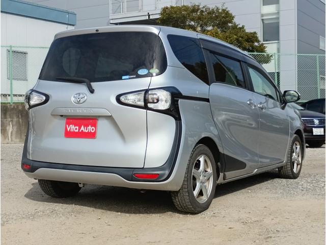 シエンタ Ｇ　ＳＤナビ　フルセグＴＶ　リアカメラ　スマートキー　ＨＩＤヘッドライト　衝突軽減ブレーキ　Ｂｌｕｅｔｏｏｔｈ　社外１５インチアルミ　ＥＴＣ（11枚目）