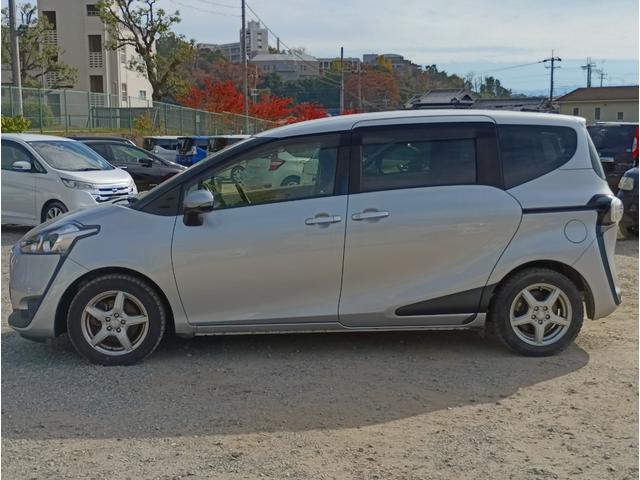 シエンタ Ｇ　ＳＤナビ　フルセグＴＶ　リアカメラ　スマートキー　ＨＩＤヘッドライト　衝突軽減ブレーキ　Ｂｌｕｅｔｏｏｔｈ　社外１５インチアルミ　ＥＴＣ（13枚目）