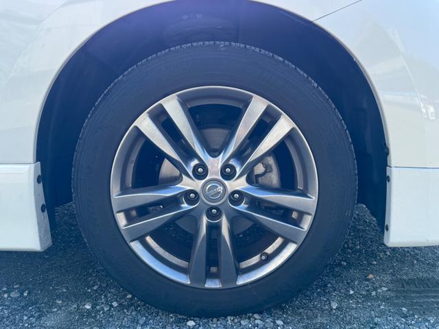 エルグランド ２５０ハイウェイスターアーバンクロム　ＨＤＤナビ　ワンセグＴＶ　リアカメラ　フリップダウンモニター　スマートキー　ＨＩＤヘッドライト　両側パワスラ　前ドラレコ　Ｂｌｕｅｔｏｏｔｈ　純正１８インチアルミ　ＥＴＣ（20枚目）