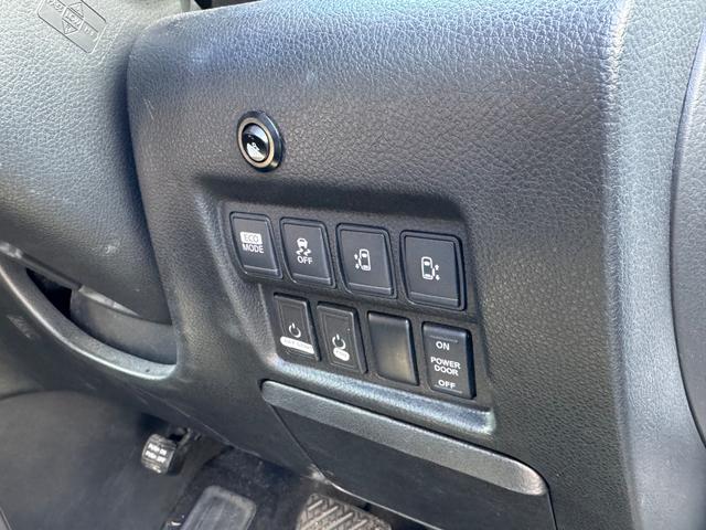 エルグランド ２５０ハイウェイスターアーバンクロム　ＨＤＤナビ　ワンセグＴＶ　リアカメラ　フリップダウンモニター　スマートキー　ＨＩＤヘッドライト　両側パワスラ　前ドラレコ　Ｂｌｕｅｔｏｏｔｈ　純正１８インチアルミ　ＥＴＣ（32枚目）