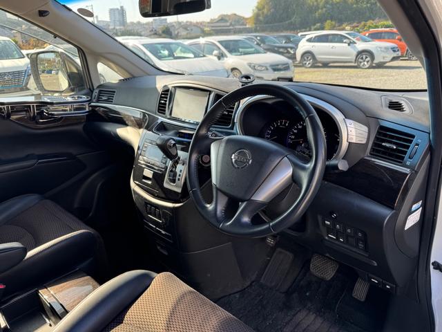 エルグランド ２５０ハイウェイスターアーバンクロム　ＨＤＤナビ　ワンセグＴＶ　リアカメラ　フリップダウンモニター　スマートキー　ＨＩＤヘッドライト　両側パワスラ　前ドラレコ　Ｂｌｕｅｔｏｏｔｈ　純正１８インチアルミ　ＥＴＣ（38枚目）