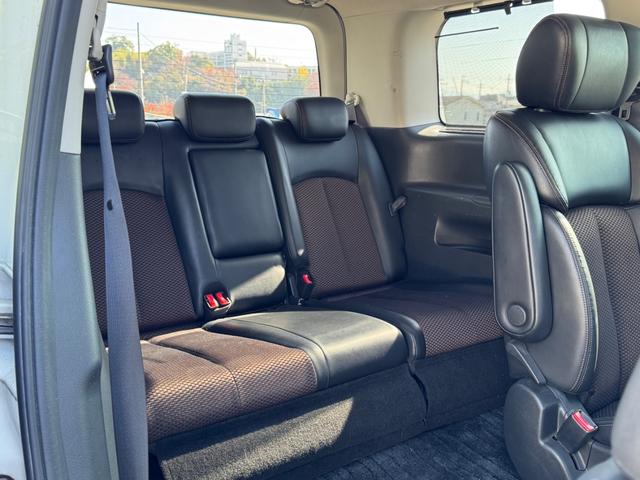 エルグランド ２５０ハイウェイスターアーバンクロム　ＨＤＤナビ　ワンセグＴＶ　リアカメラ　フリップダウンモニター　スマートキー　ＨＩＤヘッドライト　両側パワスラ　前ドラレコ　Ｂｌｕｅｔｏｏｔｈ　純正１８インチアルミ　ＥＴＣ（42枚目）