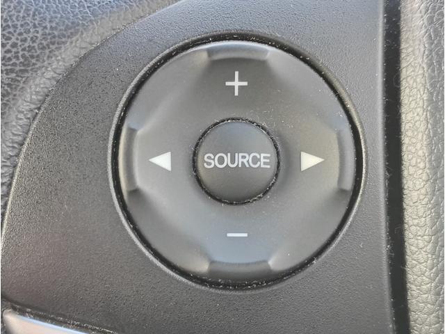 フィットハイブリッド Ｌパッケージ　メモリーナビ　フルセグＴＶ　リアカメラ　スマートキー　ＨＩＤヘッドライト　Ｂｌｕｅｔｏｏｔｈ　クルコン　純正１５インチアルミ　ＥＴＣ（25枚目）