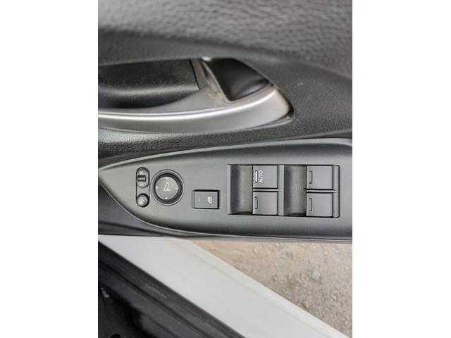 フィットハイブリッド Ｌパッケージ　メモリーナビ　フルセグＴＶ　リアカメラ　スマートキー　ＨＩＤヘッドライト　Ｂｌｕｅｔｏｏｔｈ　クルコン　純正１５インチアルミ　ＥＴＣ（32枚目）