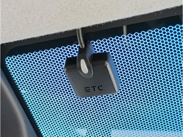 フィットハイブリッド Ｌパッケージ　メモリーナビ　フルセグＴＶ　リアカメラ　スマートキー　ＨＩＤヘッドライト　Ｂｌｕｅｔｏｏｔｈ　クルコン　純正１５インチアルミ　ＥＴＣ（34枚目）