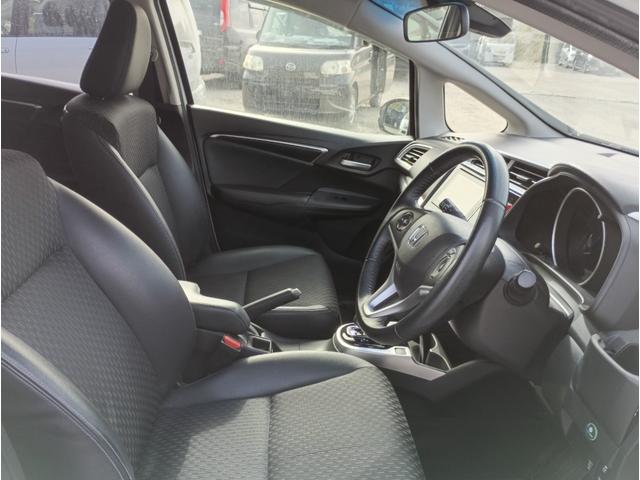 フィットハイブリッド Ｌパッケージ　メモリーナビ　フルセグＴＶ　リアカメラ　スマートキー　ＨＩＤヘッドライト　Ｂｌｕｅｔｏｏｔｈ　クルコン　純正１５インチアルミ　ＥＴＣ（41枚目）