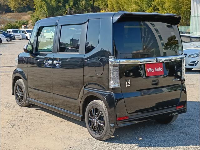 Ｎ－ＢＯＸカスタム Ｇ　ＳＳブラックスタイルパッケージ　メモリーナビ　フルセグＴＶ　リアカメラ　スマートキー　ＨＩＤヘッドライト　両側パワスラ　前ドラレコ　シートヒーター　Ｂｌｕｅｔｏｏｔｈ　純正１４インチアルミ　ＥＴＣ（8枚目）