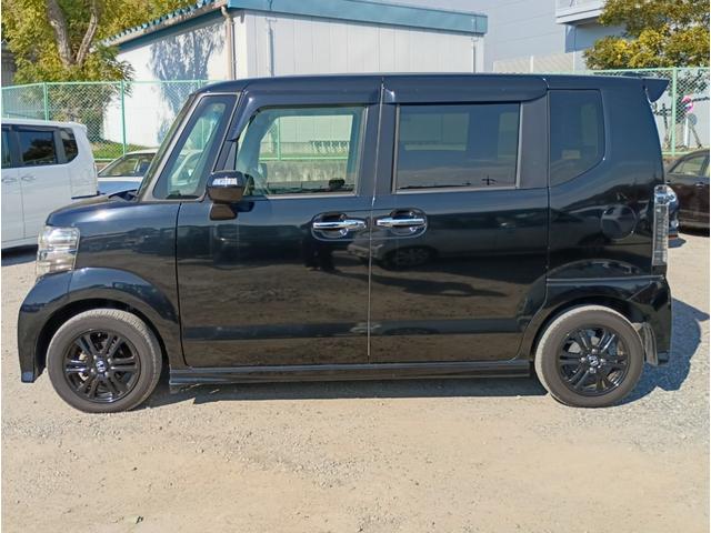 Ｎ－ＢＯＸカスタム Ｇ　ＳＳブラックスタイルパッケージ　メモリーナビ　フルセグＴＶ　リアカメラ　スマートキー　ＨＩＤヘッドライト　両側パワスラ　前ドラレコ　シートヒーター　Ｂｌｕｅｔｏｏｔｈ　純正１４インチアルミ　ＥＴＣ（14枚目）