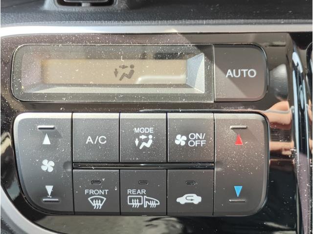 Ｎ－ＢＯＸカスタム Ｇ　ＳＳブラックスタイルパッケージ　メモリーナビ　フルセグＴＶ　リアカメラ　スマートキー　ＨＩＤヘッドライト　両側パワスラ　前ドラレコ　シートヒーター　Ｂｌｕｅｔｏｏｔｈ　純正１４インチアルミ　ＥＴＣ（20枚目）