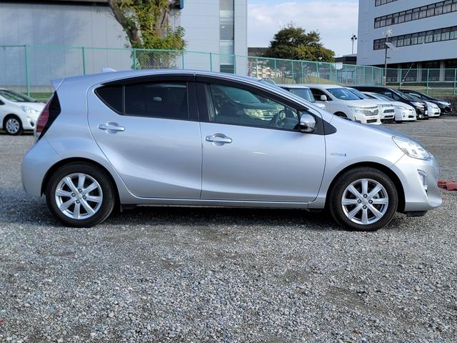 アクア G SDナビ フルセグTV リアカメラ スマートキー 前ドラレコ Bluetooth クルコン 純正15インチアルミ ETC(8枚目)