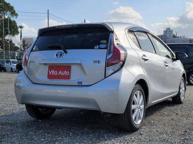 アクア G SDナビ フルセグTV リアカメラ スマートキー 前ドラレコ Bluetooth クルコン 純正15インチアルミ ETC(13枚目)