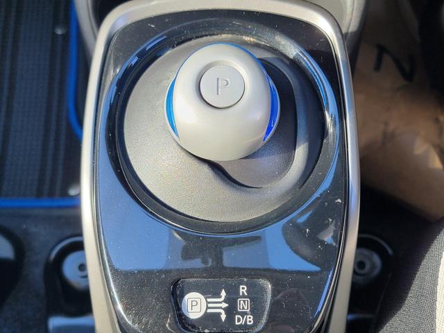 ノート e-パワー X SDナビ フルセグTV 全方位カメラ スマートキー 前ドラレコ 純正14インチ鉄 ETC(22枚目)