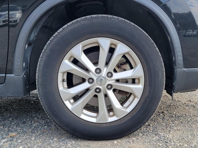 エクストレイル 20X ハイブリッド エマージェンシーブレーキP 4WD SDナビ 全方位カメラ スマートキー LEDヘッドライト 衝突軽減ブレーキ 革シート シートヒーター クルコン 純正17インチアルミ(16枚目)