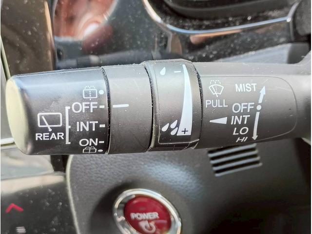 HONDA SHUTTLE HYBRID X