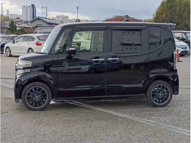 Ｎ－ＢＯＸカスタム Ｇ　ターボＳＳブラックスタイルパッケージ　メモリーナビ　フルセグＴＶ　リアカメラ　スマートキー　ＨＩＤヘッドライト　衝突軽減ブレーキ　両側パワスラ　シートヒーター　Ｂｌｕｅｔｏｏｔｈ　クルコン　純正１５インチアルミ　ＥＴＣ（10枚目）