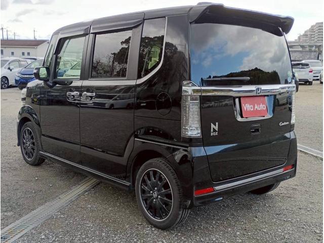 Ｎ－ＢＯＸカスタム Ｇ　ターボＳＳブラックスタイルパッケージ　メモリーナビ　フルセグＴＶ　リアカメラ　スマートキー　ＨＩＤヘッドライト　衝突軽減ブレーキ　両側パワスラ　シートヒーター　Ｂｌｕｅｔｏｏｔｈ　クルコン　純正１５インチアルミ　ＥＴＣ（11枚目）