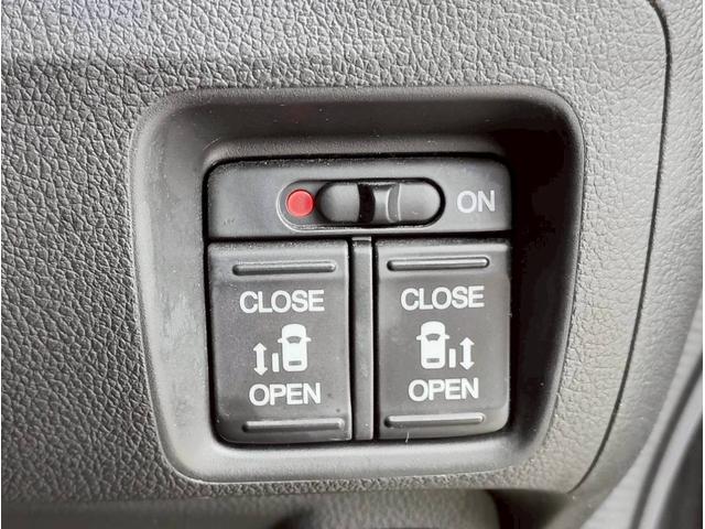 Ｎ－ＢＯＸカスタム Ｇ　ターボＳＳブラックスタイルパッケージ　メモリーナビ　フルセグＴＶ　リアカメラ　スマートキー　ＨＩＤヘッドライト　衝突軽減ブレーキ　両側パワスラ　シートヒーター　Ｂｌｕｅｔｏｏｔｈ　クルコン　純正１５インチアルミ　ＥＴＣ（34枚目）