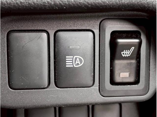 eKカスタム Tセーフティパッケージ メモリーナビ フルセグTV 全方位カメラ スマートキー HIDヘッドライト 衝突軽減ブレーキ シートヒーター Bluetooth 純正15インチアルミ ETC(31枚目)