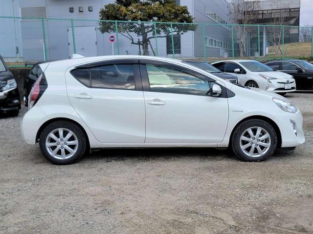 アクア S SDナビ フルセグTV リアカメラ スマートキー LEDヘッドライト 前ドラレコ シートヒーター Bluetooth 純正15インチアルミ ETC(14枚目)