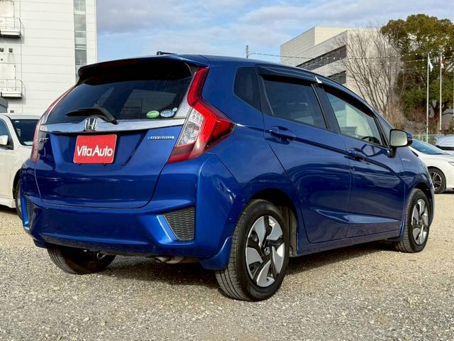 フィットハイブリッド Lパッケージ メモリーナビ フルセグTV スマートキー LEDヘッドライト クルコン 純正15インチ鉄 ETC(12枚目)