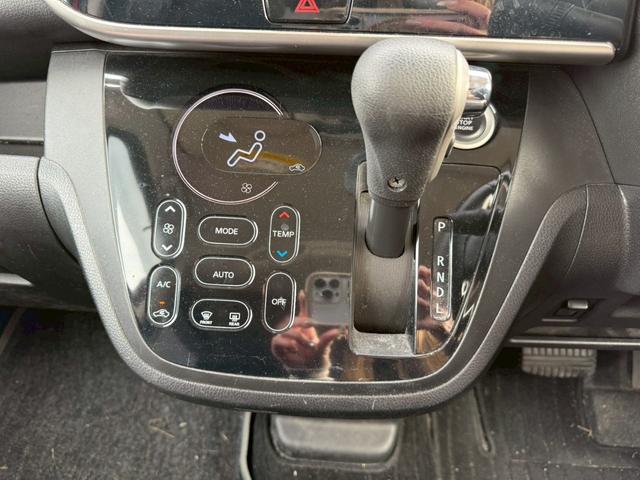 ｅＫスペースカスタム カスタムＴ　セーフティパッケージ　メモリーナビ　フルセグＴＶ　全方位カメラ　スマートキー　ＬＥＤヘッドライト　衝突軽減ブレーキ　両側パワスラ　シートヒーター　Ｂｌｕｅｔｏｏｔｈ　クルコン　純正１５インチアルミ　ＥＴＣ（22枚目）