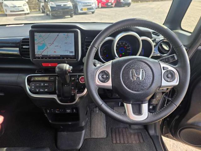 N-BOXカスタム G ターボSSパッケージ メモリーナビ フルセグTV リアカメラ フリップダウンモニター スマートキー HIDヘッドライト 衝突軽減ブレーキ 両側パワスラ Bluetooth 純正15インチアルミ ETC(18枚目)