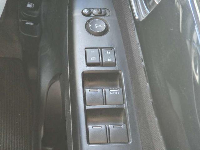 N-BOXカスタム G ターボSSパッケージ メモリーナビ フルセグTV リアカメラ フリップダウンモニター スマートキー HIDヘッドライト 衝突軽減ブレーキ 両側パワスラ Bluetooth 純正15インチアルミ ETC(25枚目)