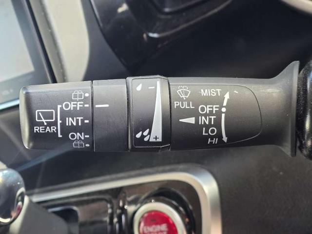 N-BOXカスタム G ターボSSパッケージ メモリーナビ フルセグTV リアカメラ フリップダウンモニター スマートキー HIDヘッドライト 衝突軽減ブレーキ 両側パワスラ Bluetooth 純正15インチアルミ ETC(31枚目)