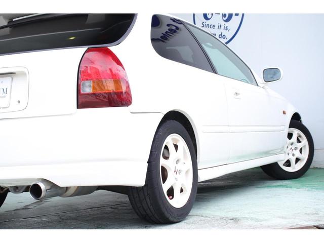 シビック タイプＲ　ＧＦ後期モデル　ユーザー様直接買取車両　５速ミッション　Ｂ１６Ｂエンジン　タイミングベルト交換済　赤ＲＥＣＡＲＯシート　ＡＢＳレス　ＡＣ付き　ＨＩＤヘッドライト　ＥＴＣ　エアロパーツ（22枚目）