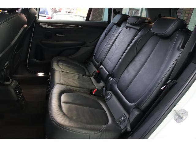 ２シリーズ ２１８ｉグランツアラー　ラグジュアリー　ユーザー様直接買取車両　ディーラー整備記録簿　コンフォートＰＫＧ　ドライビングアシスト　コンフォートアクセス　レザーシート（29枚目）