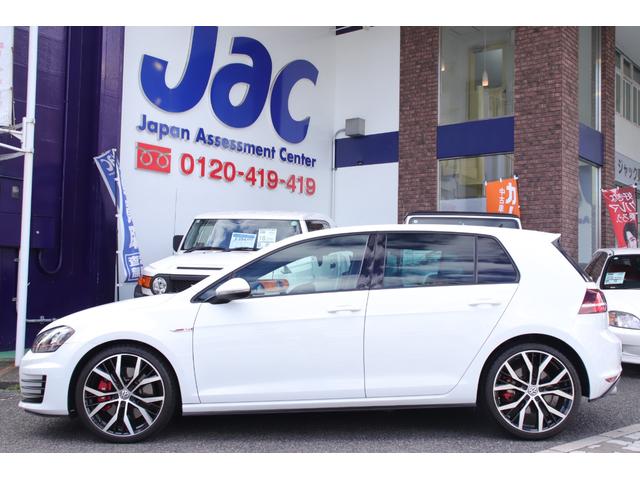 ゴルフGTI パフォーマンス 500台限定 DiscoverProナビ bremboキャリパー 専用19インチAW レーダーブレーキシステム 専用チェック柄スポーツシート 前後ドライブレコーダー アダプティブクルーズコントロール(8枚目)