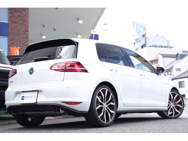 ゴルフGTI パフォーマンス 500台限定 DiscoverProナビ bremboキャリパー 専用19インチAW レーダーブレーキシステム 専用チェック柄スポーツシート 前後ドライブレコーダー アダプティブクルーズコントロール(18枚目)