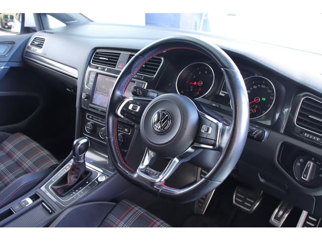 ゴルフGTI パフォーマンス 500台限定 DiscoverProナビ bremboキャリパー 専用19インチAW レーダーブレーキシステム 専用チェック柄スポーツシート 前後ドライブレコーダー アダプティブクルーズコントロール(32枚目)
