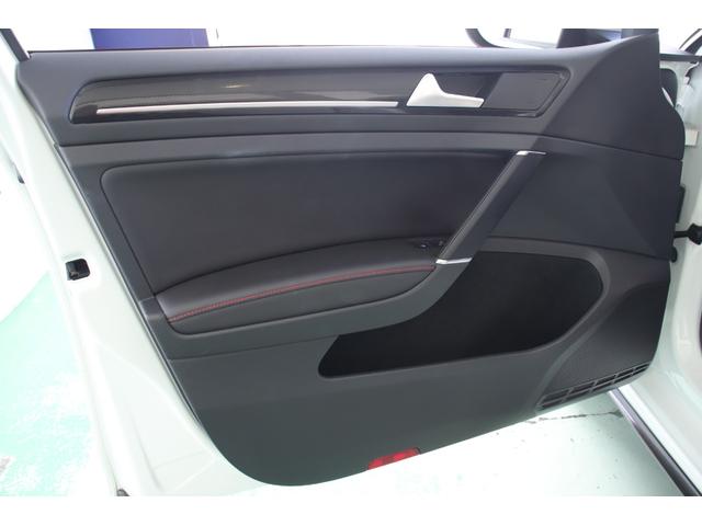 ゴルフGTI パフォーマンス 500台限定 DiscoverProナビ bremboキャリパー 専用19インチAW レーダーブレーキシステム 専用チェック柄スポーツシート 前後ドライブレコーダー アダプティブクルーズコントロール(45枚目)