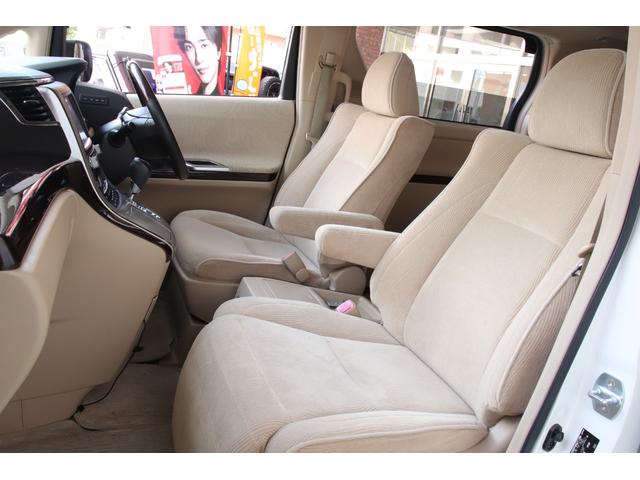 ヴェルファイア ２．４Ｖ　ワンオーナーユーザー様直接買取車　ツインムーンルーフ　メーカーオプションナビ　フルセグＴＶ　バックカメラ　両側パワースライドドア　ＡＣ１００Ｖ　車検Ｒ９年４月（25枚目）