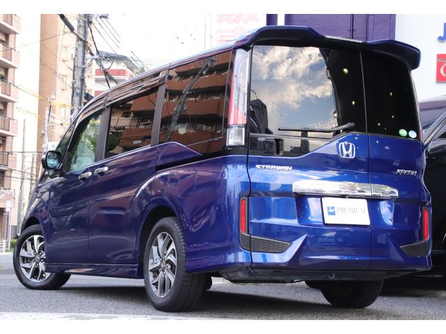 ステップワゴンスパーダ スパーダ　ユーザー様直接買取車両　ホンダセンシング　純正インターナビ　フルセグＴＶ　ＣＭＢＳ　ＡＣＣ　ＬＫＡＳ　両側パワースライドドア　ＬＥＤヘッドライト　デジタルインナーミラー（3枚目）
