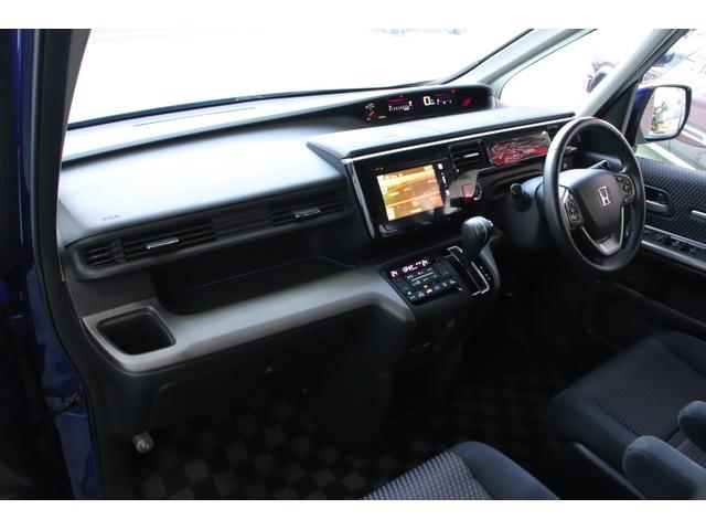 ステップワゴンスパーダ スパーダ　ユーザー様直接買取車両　ホンダセンシング　純正インターナビ　フルセグＴＶ　ＣＭＢＳ　ＡＣＣ　ＬＫＡＳ　両側パワースライドドア　ＬＥＤヘッドライト　デジタルインナーミラー（20枚目）
