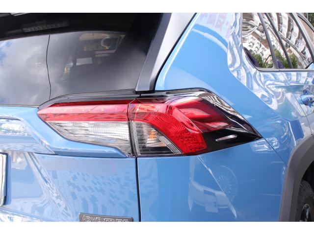 RAV4 ハイブリッドアドベンチャー 法人ワンオーナーユーザー様直接買取車両 禁煙車 パノラマサンルーフ パノラミックビューモニター フルレザーシート BSM LKA セーフティセンス(11枚目)
