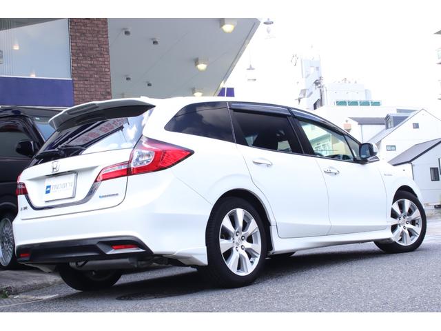 ジェイド ハイブリッドＸ　ワンオーナーユーザー様直接買取車　禁煙車　車検Ｒ９年３月　ホンダセンシング　純正インターナビ　フルセグＴＶ　バックカメラ　ＬＥＤヘッドライト　ハーフレザーシート（4枚目）