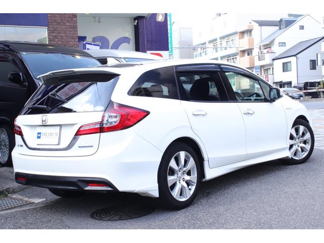 ジェイド ハイブリッドＸ　ワンオーナーユーザー様直接買取車　禁煙車　車検Ｒ９年３月　ホンダセンシング　純正インターナビ　フルセグＴＶ　バックカメラ　ＬＥＤヘッドライト　ハーフレザーシート（18枚目）