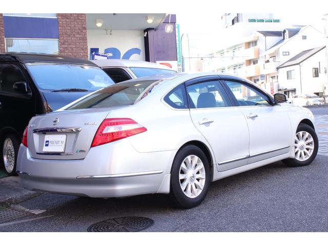 ティアナ 　ワンオーナーユーザー様直接買取　禁煙車　純正ＨＤＤナビ　サイド・バックカメラ　パワーシート　ＥＴＣ　インテリジェントキー（3枚目）