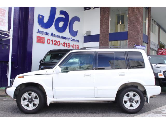 ４ＷＤの駆動力にも自信がございます！　オフロードもオンロードもお任せください！力強くキビキビ軽快な走破性能が自慢ですよ！