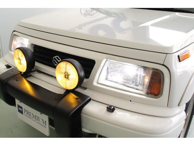 夜間のドライブやトンネル内はご覧のとおり明るいＬＥＤヘッドライトにイエローフォグが視認性をサポート！