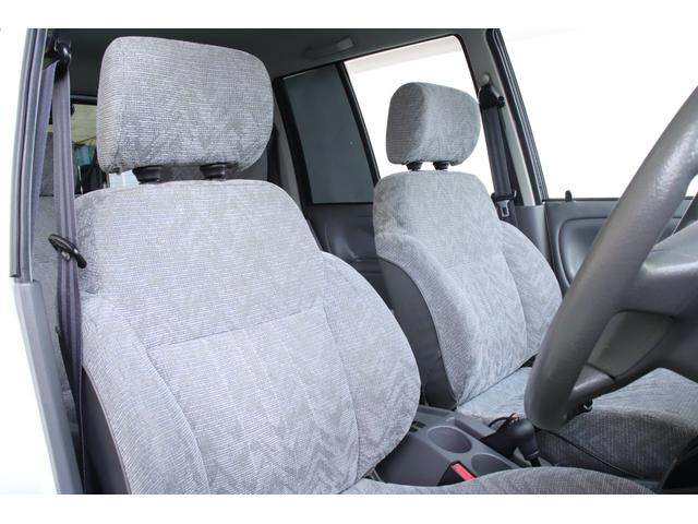 細部までクリーニングをおこなっております。気持ちお乗り頂けるよう心がけております。